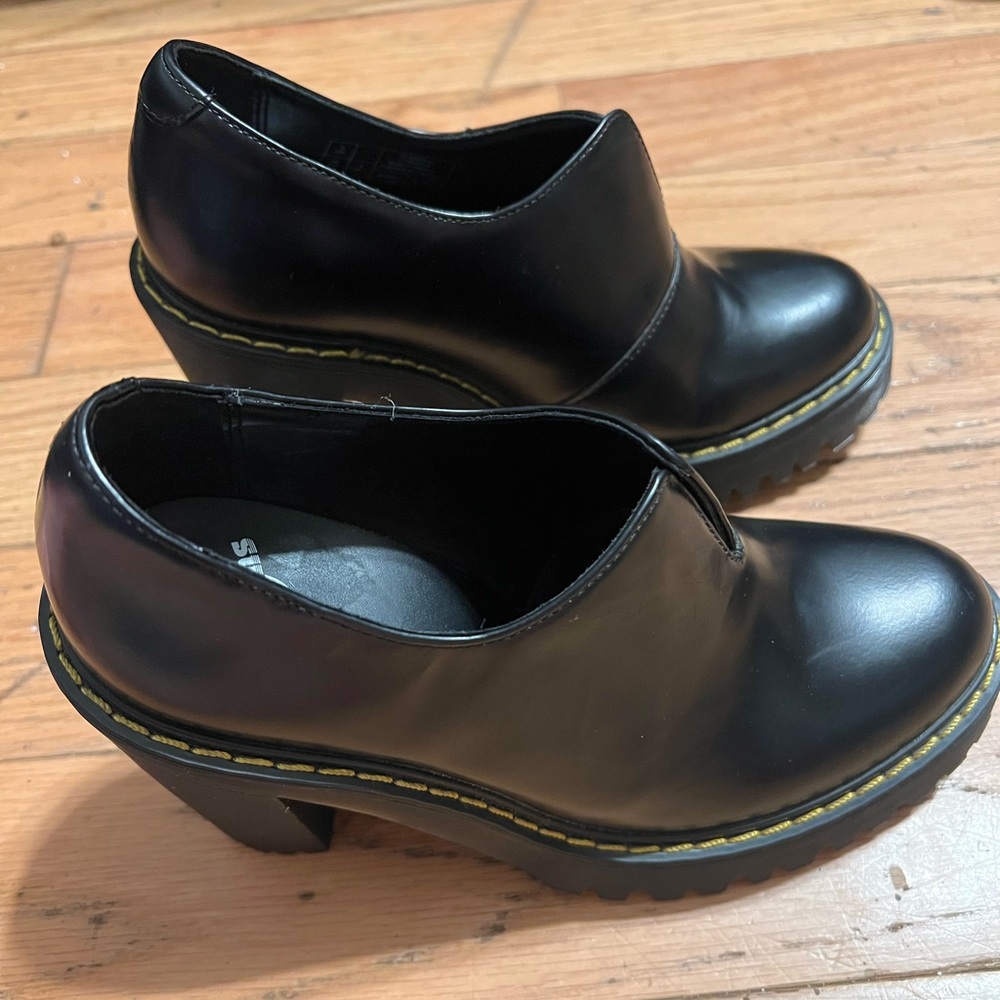 Dr Martens Cordelia Boots US Women’s Size 5 or Size 3.5Y - Picture 2 of 9